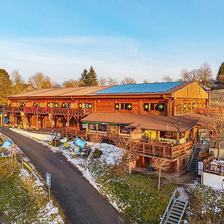 Sport-Hotel Sibenicni Vrch Mnichovice Екстер'єр фото