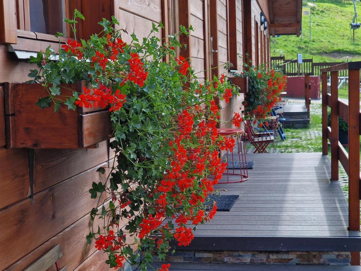 Sport-Hotel Sibenicni Vrch Mnichovice Екстер'єр фото
