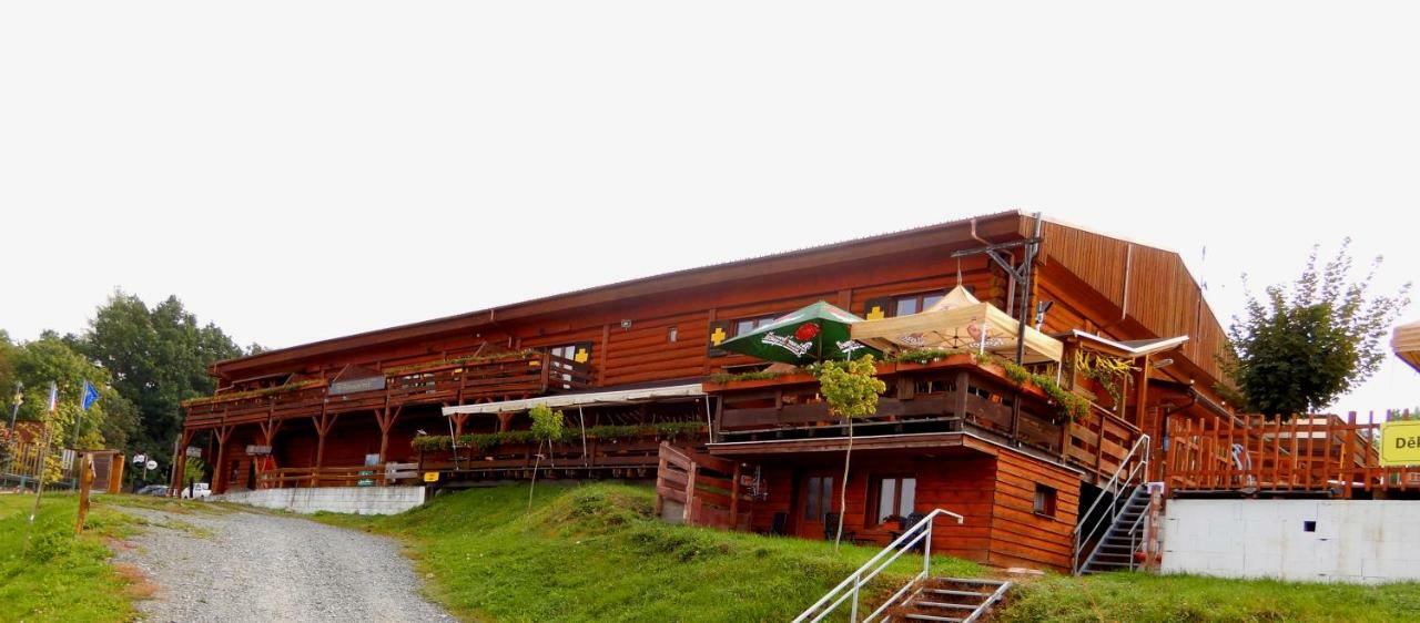 Sport-Hotel Sibenicni Vrch Mnichovice Екстер'єр фото