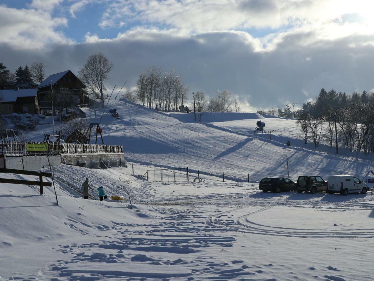 Sport-Hotel Sibenicni Vrch Mnichovice Екстер'єр фото