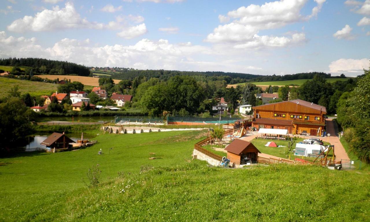 Sport-Hotel Sibenicni Vrch Mnichovice Екстер'єр фото